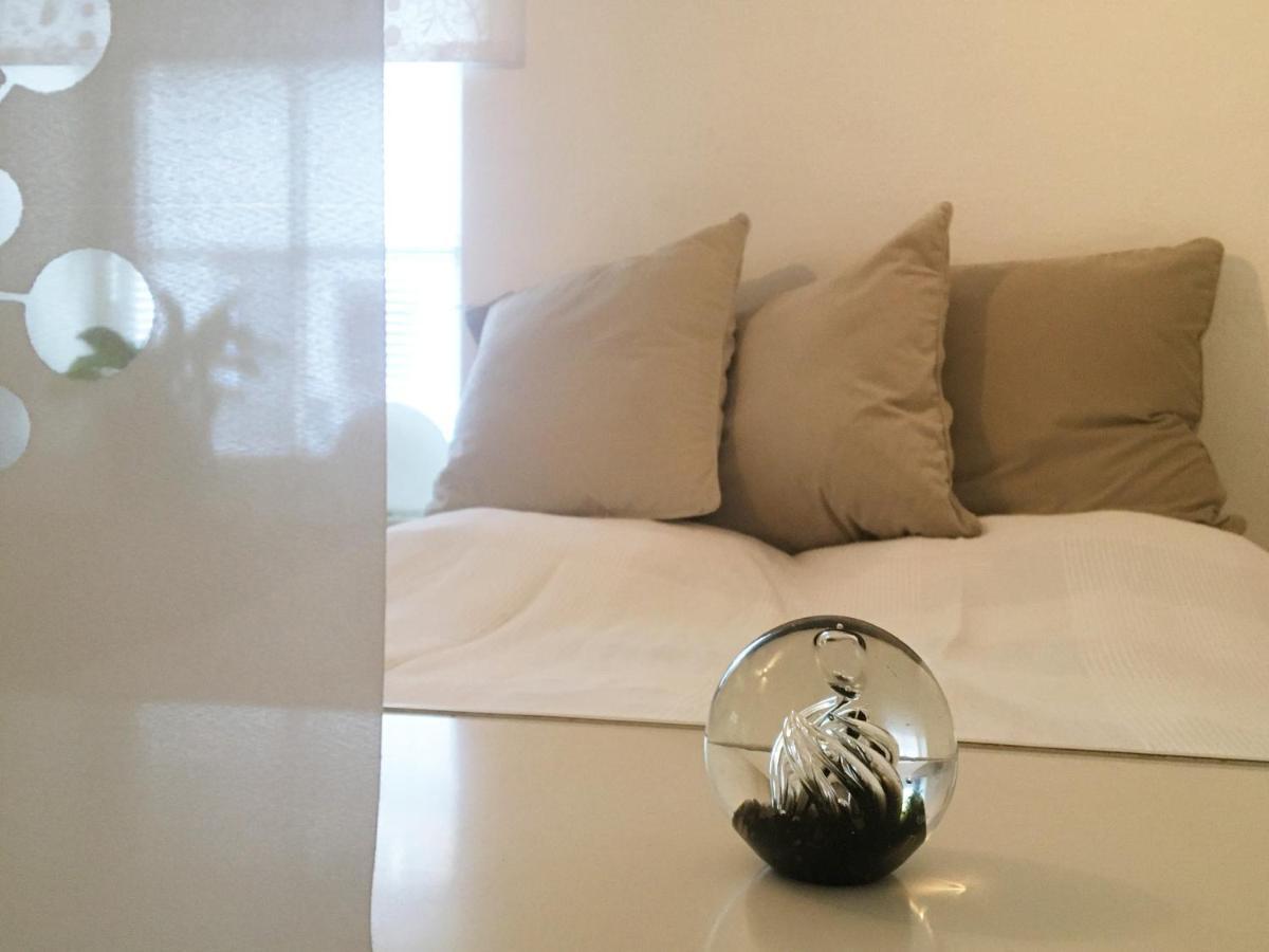 May-Apartment Koeln Zentrale Ferienwohnung Esterno foto